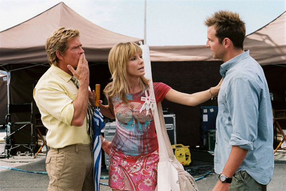 Hartman (Thomas Haden Church, left), Mary (Sandra Bullock) and Steve (Bradley Cooper) in Twentieth Century-Fox's ALL ABOUT STEVE. 